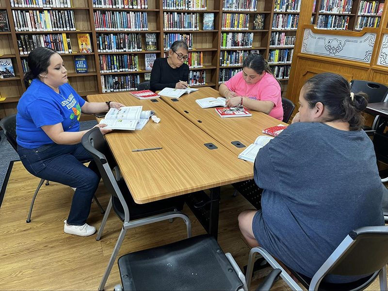 image6 ESL Group Studying